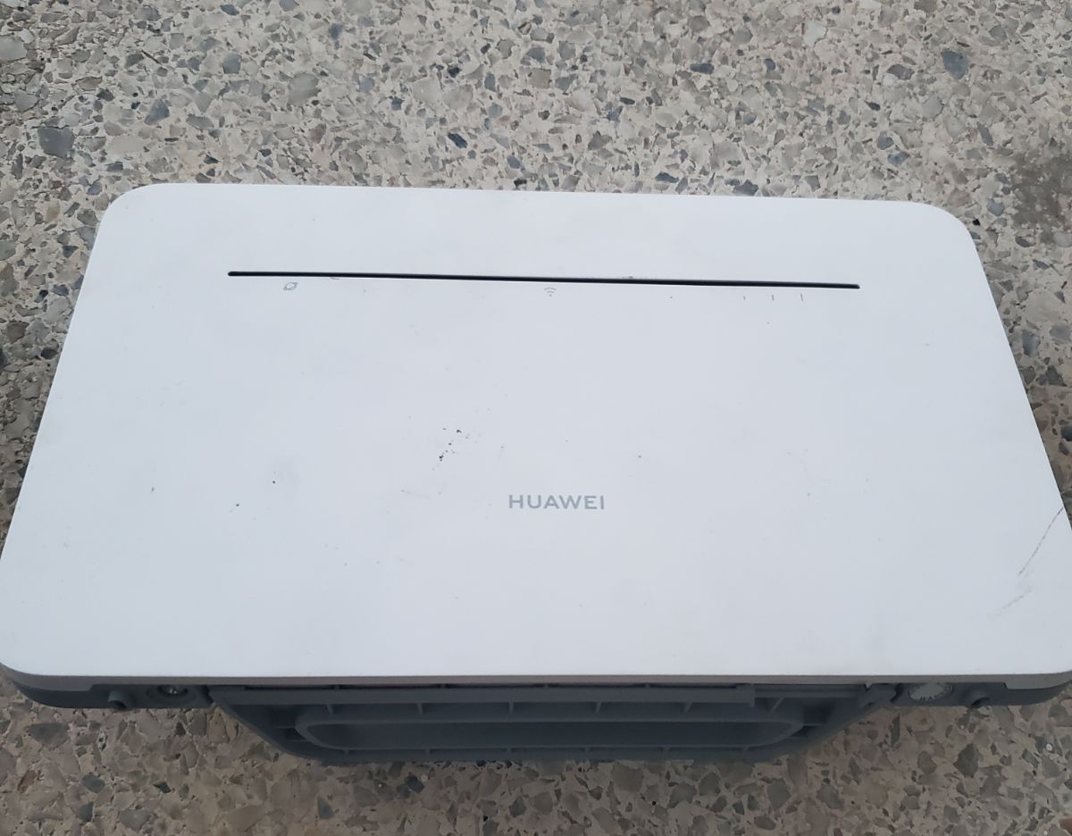 Huawei B535 4.5G Superbox Mobile SIM-Card Modem / Router