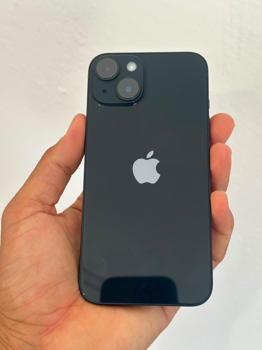 Iphone 12 64gb 76% battery health. Fully registered. *$220*.