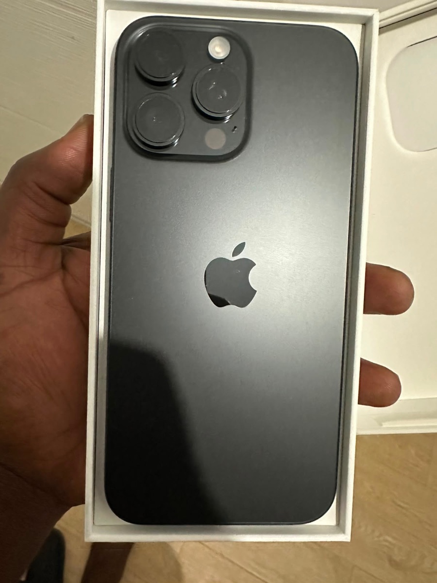 Brand new iphone 16 pro max 256 gb . 100% battery health. Esim . *$950*.