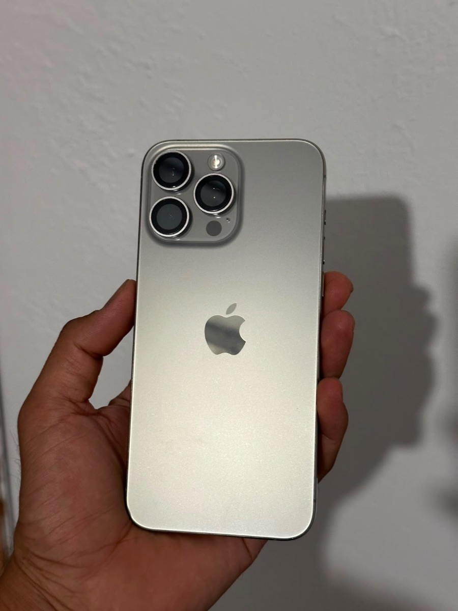 Iphone 15pro Max *512gb* battary 90%. Fully registered. *$790*.