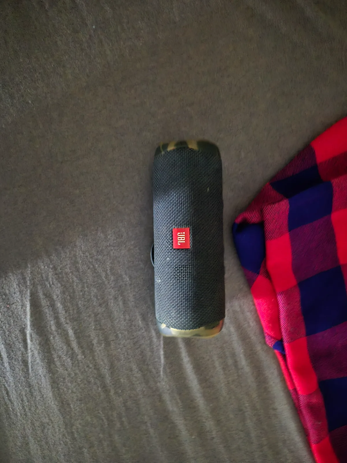 Carefully used JBL FLIP 5 SPEAKER